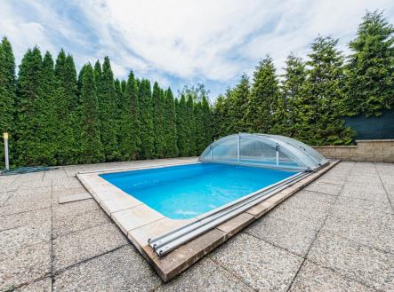 Pronájem domu/vily, 260 m²