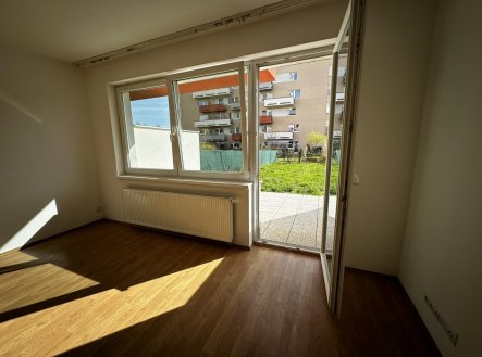 Novostavba 1+kk/T, 54m2 + předzahrádka 60m2, ul. Modenská, Praha 10