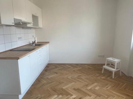 Pronájem bytu, 1+kk, 32 m²