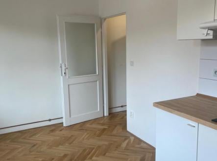 Pronájem bytu, 1+kk, 32 m²