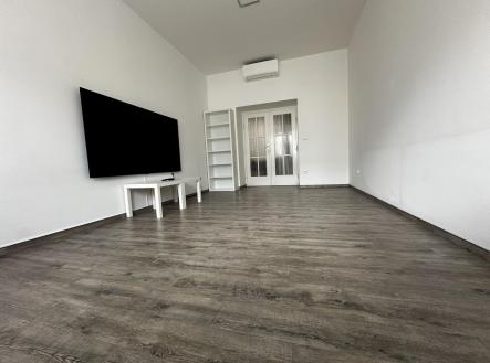 Pronájem bytu, 3+1, 86 m²