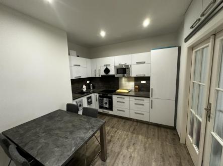 Pronájem bytu, 3+1, 86 m²