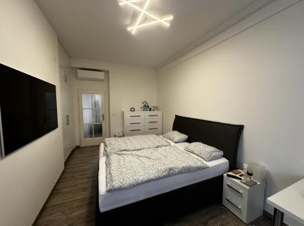 Pronájem bytu, 3+1, 86 m²