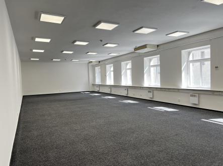 Pronájem kanceláře, 170 m²