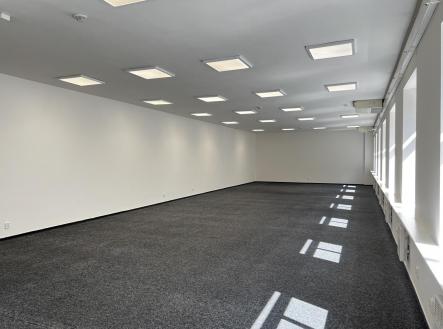 Pronájem kanceláře, 170 m²