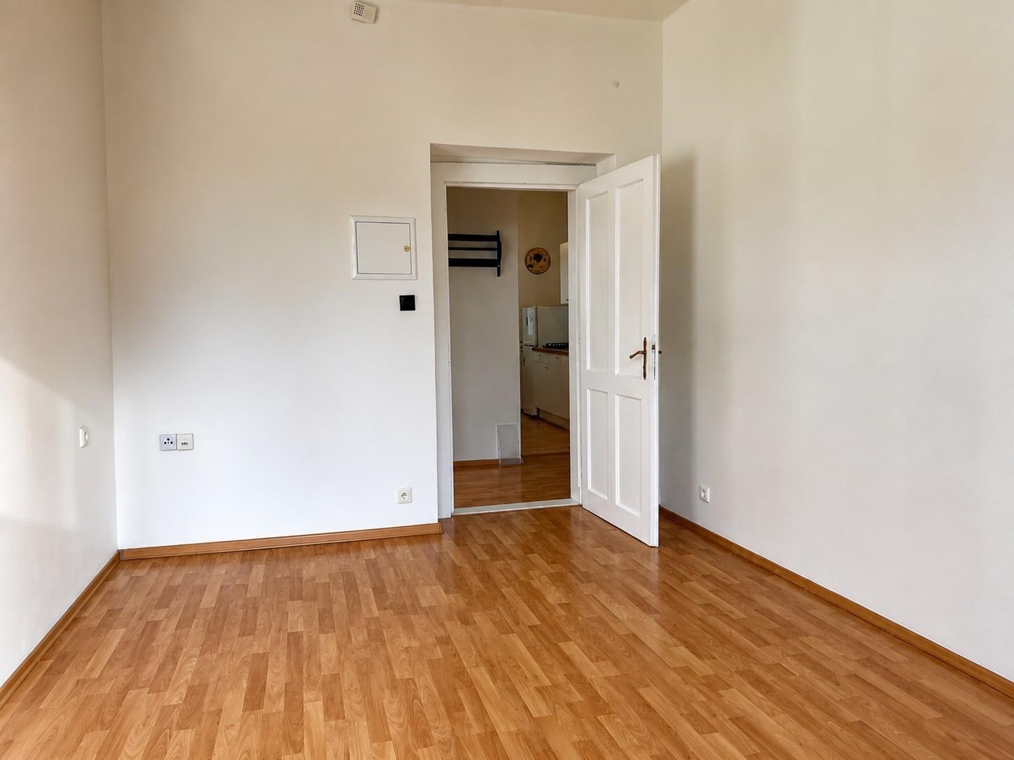 JPEG hlavní pokoj 2.jpeg