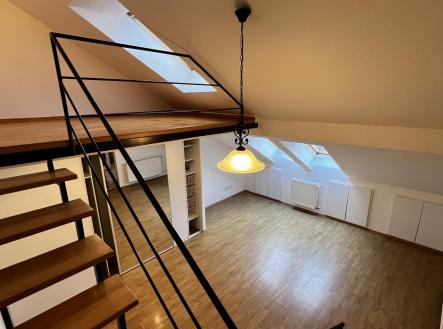 Pronájem bytu, 1+kk, 41 m²