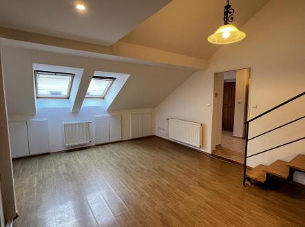 Pronájem bytu, 1+kk, 41 m²