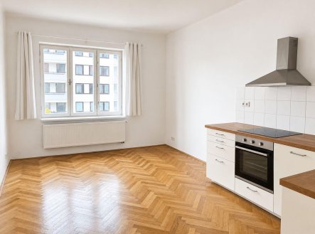 Pronájem bytu, 2+1, 75 m²