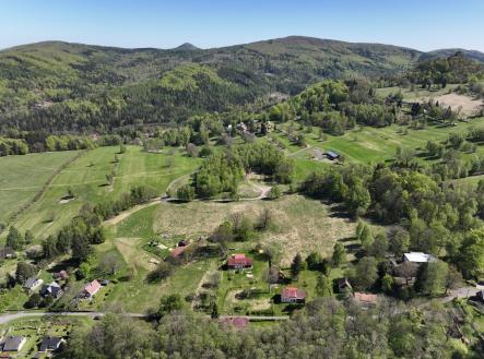 Prodej nádherného pozemku s projektem k výstavbě agrofarmy a rodinného domu, Jiřetín pod Jedlovou!