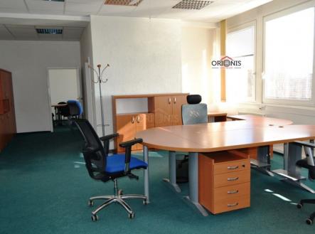 Pronájem kanceláře, 185 m²