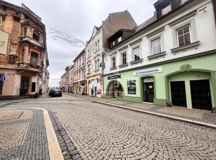 Pronájem kanceláře, 180 m²