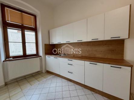 Pronájem bytu, 2+1, 84 m²