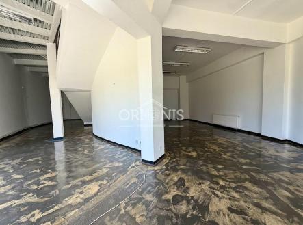 Pronájem - obchodní prostor, 70 m²