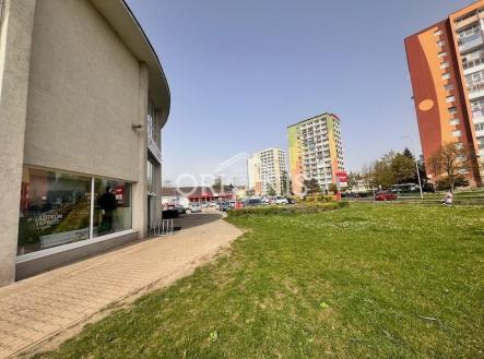 Pronájem - obchodní prostor, 70 m²
