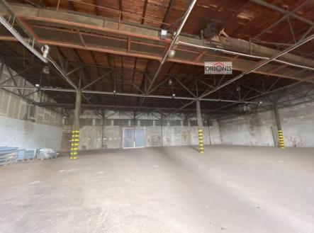 Pronájem skladovací prostor, 2 148 m²