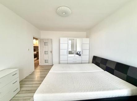 Pronájem bytu, 2+1, 61 m²