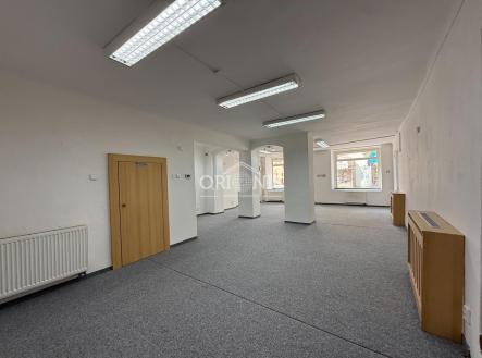 Pronájem obchodní prostor, 61 m²