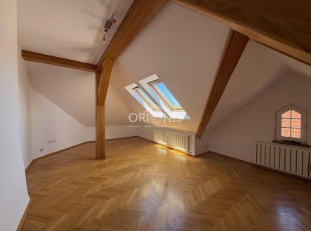 Pronájem bytu, 1+1, 57 m²