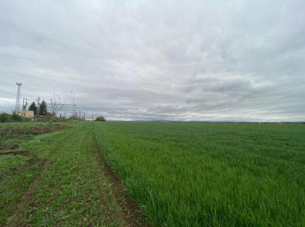 Prodej pozemku pro komerční výstavbu, 9 415 m²