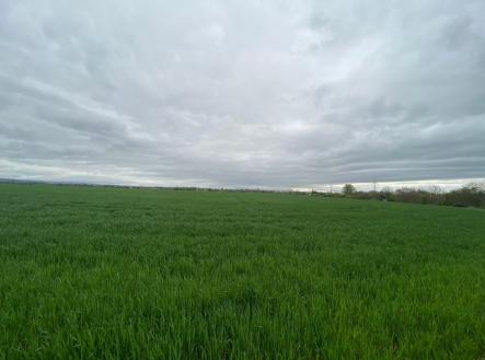 Prodej pozemku pro komerční výstavbu, 9 415 m²