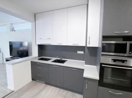 Pronájem bytu, 2+kk, 49 m²