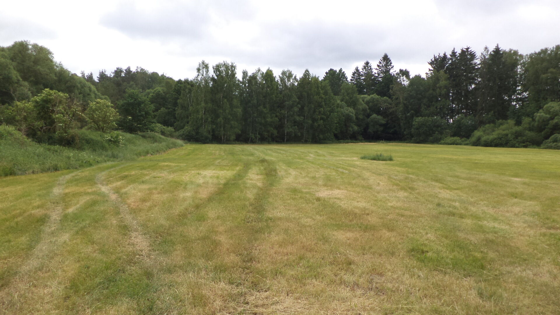 Prodej pozemků Mirochov