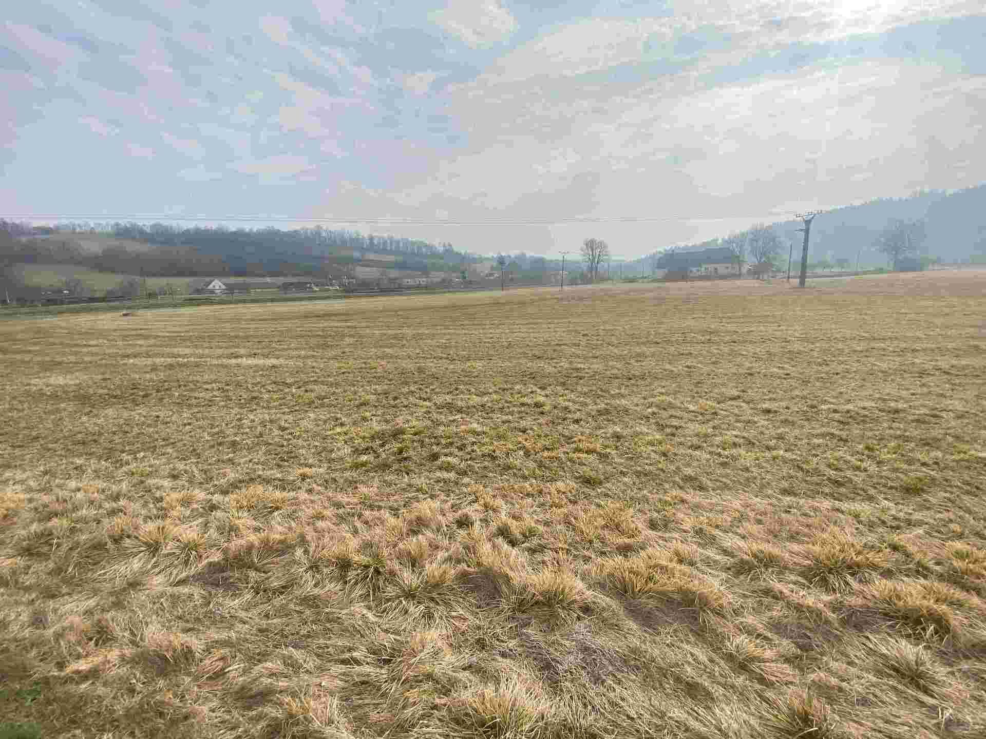 Prodej pozemků Linhartice