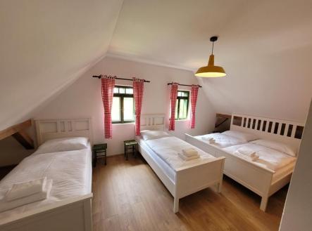 Pronájem domu/vily, 140 m²