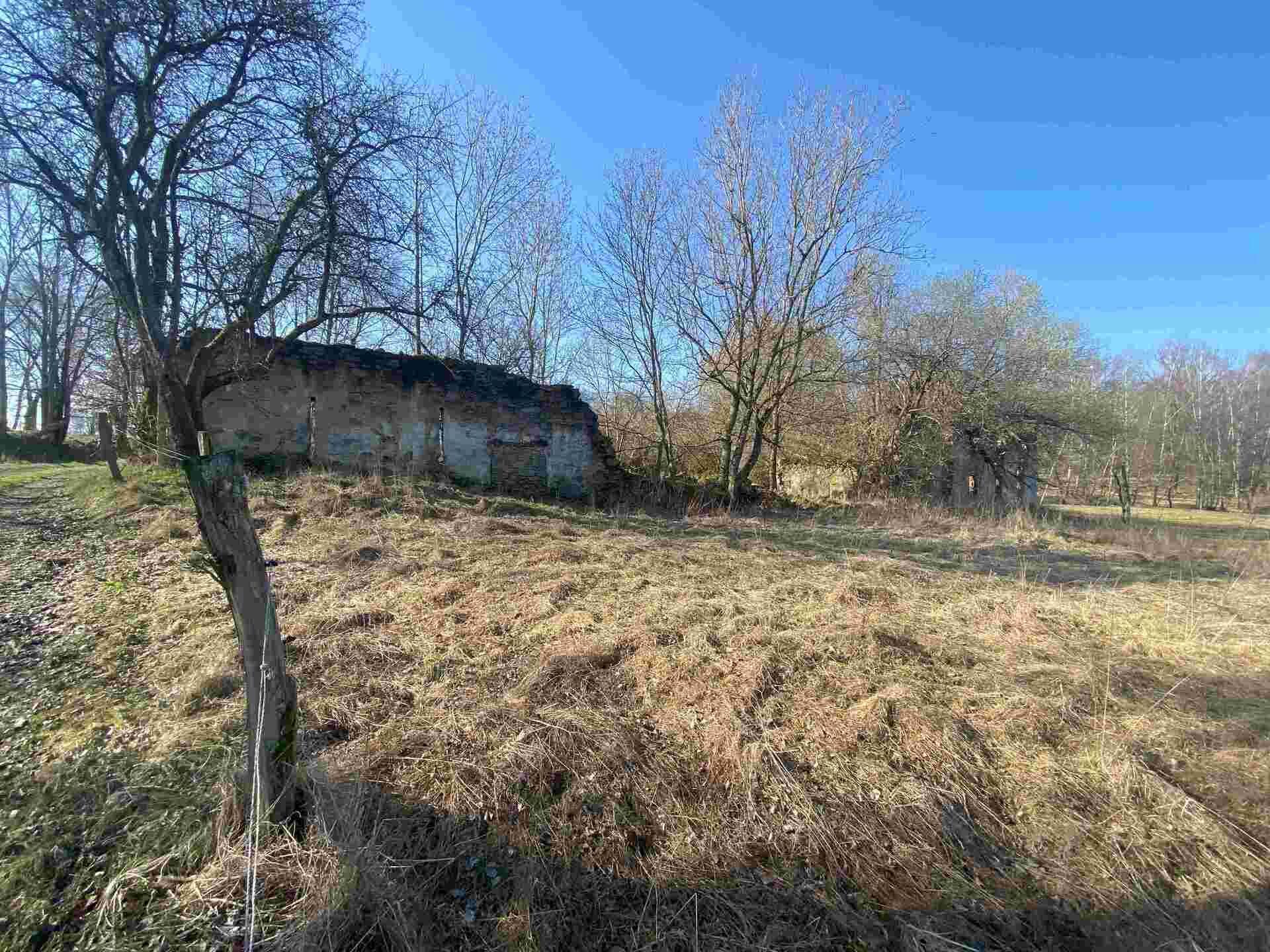 Prodej pozemků Všeměřice