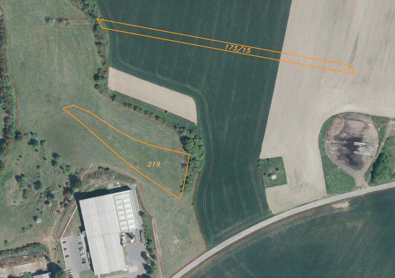 Dražba pozemků Dobrkovice