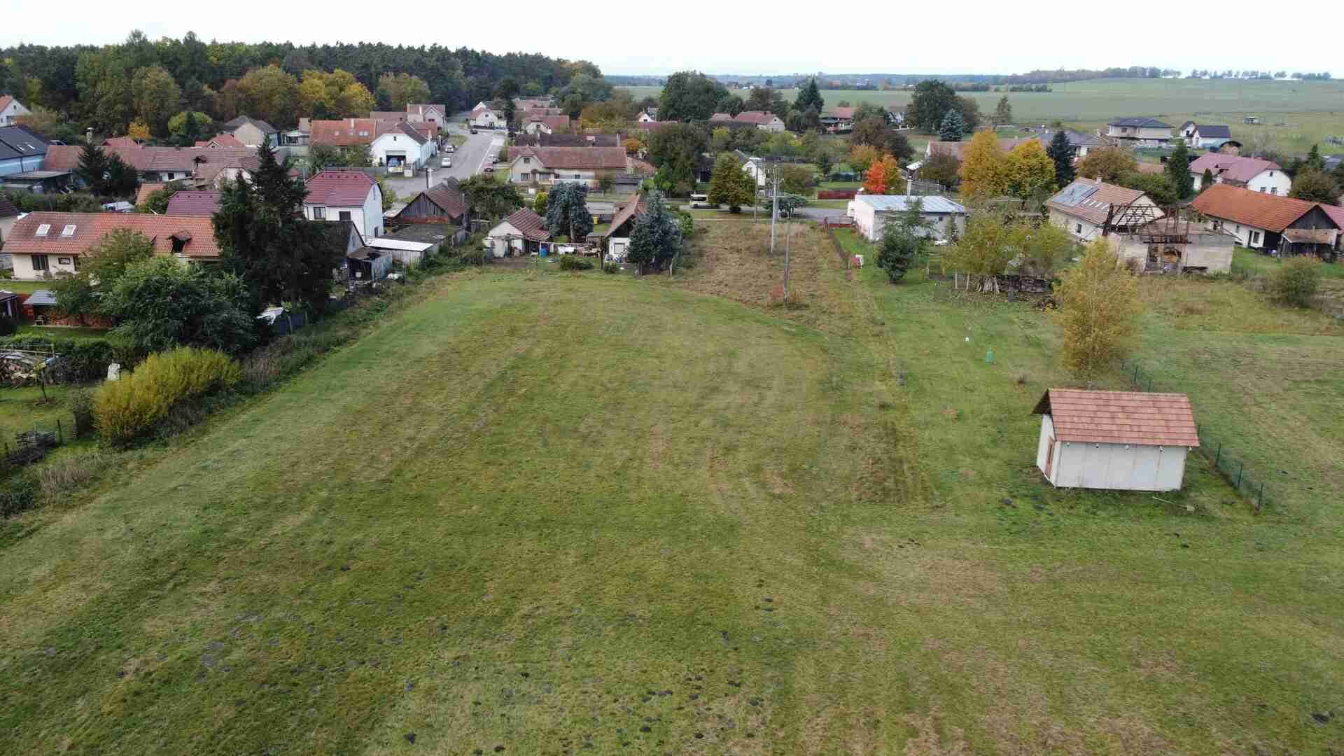 Prodej pozemků Tetov