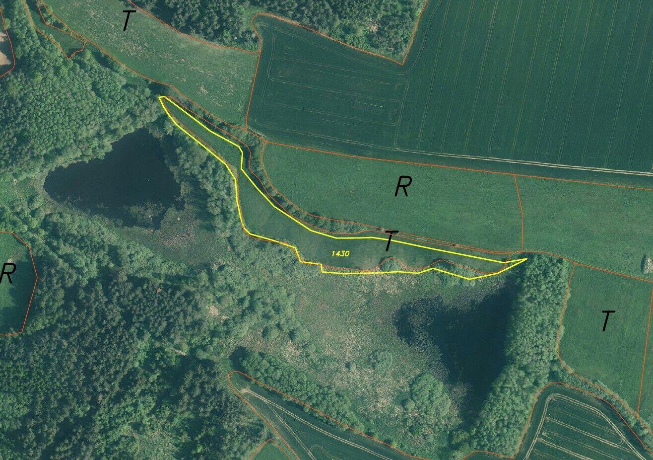 Prodej pozemku Kváskovice