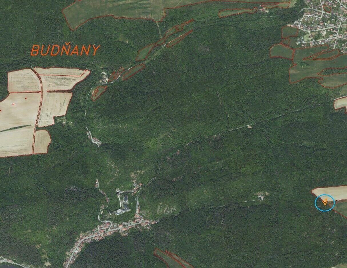 Prodej pozemku Budňany, městys Karlštejn