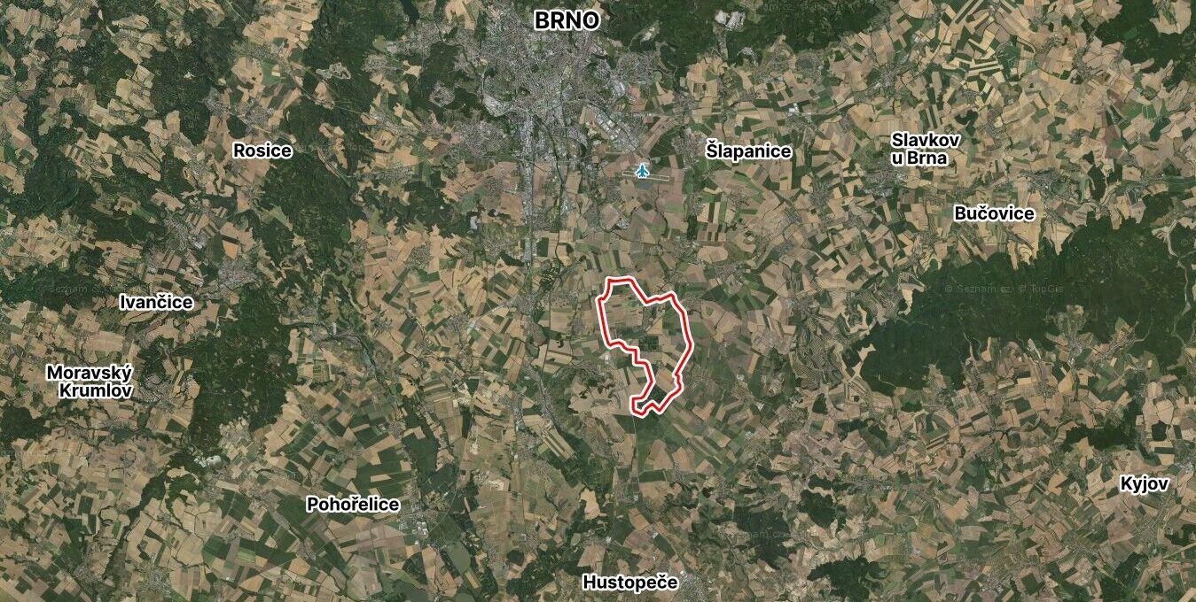 Prodej  podílového pozemku Měnín, podílové spoluvlastanictví 1/2