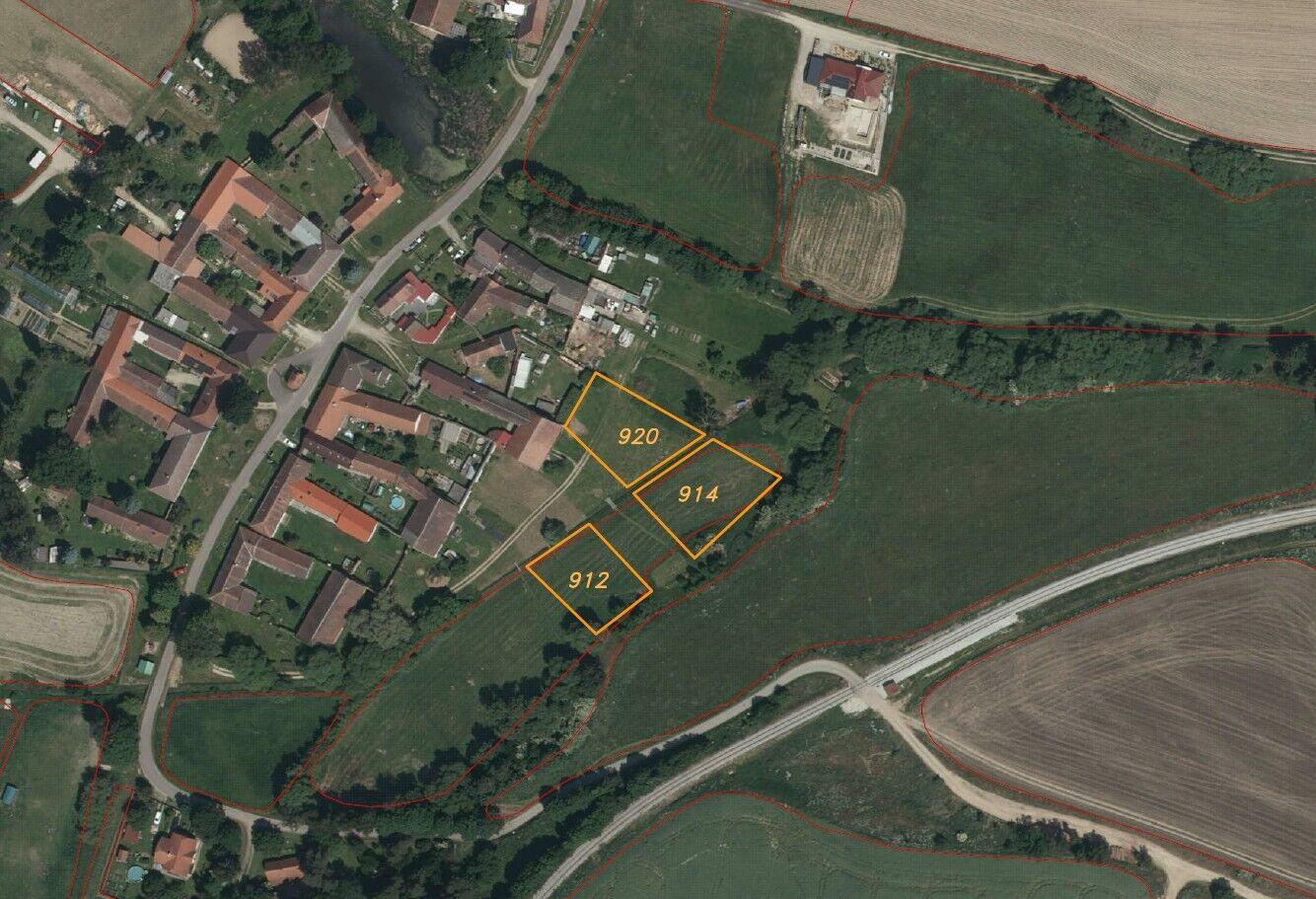 Prodej pozemky Urbaneč