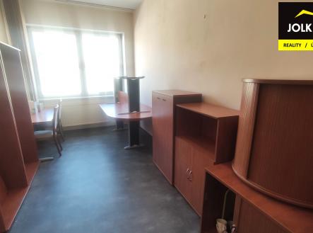 Pronájem kanceláře, 250 m²