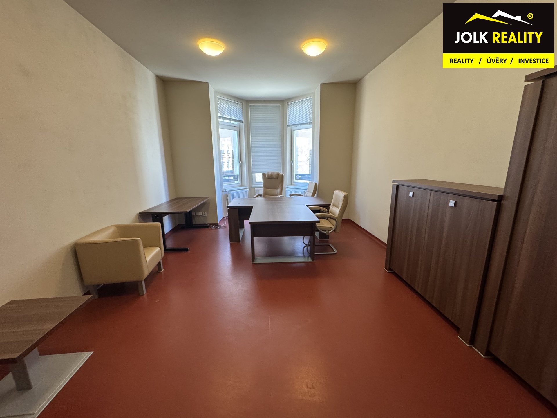 NIKOLA SUKENIKOVA JOLKREALITY PRONAJEM KANCELARE