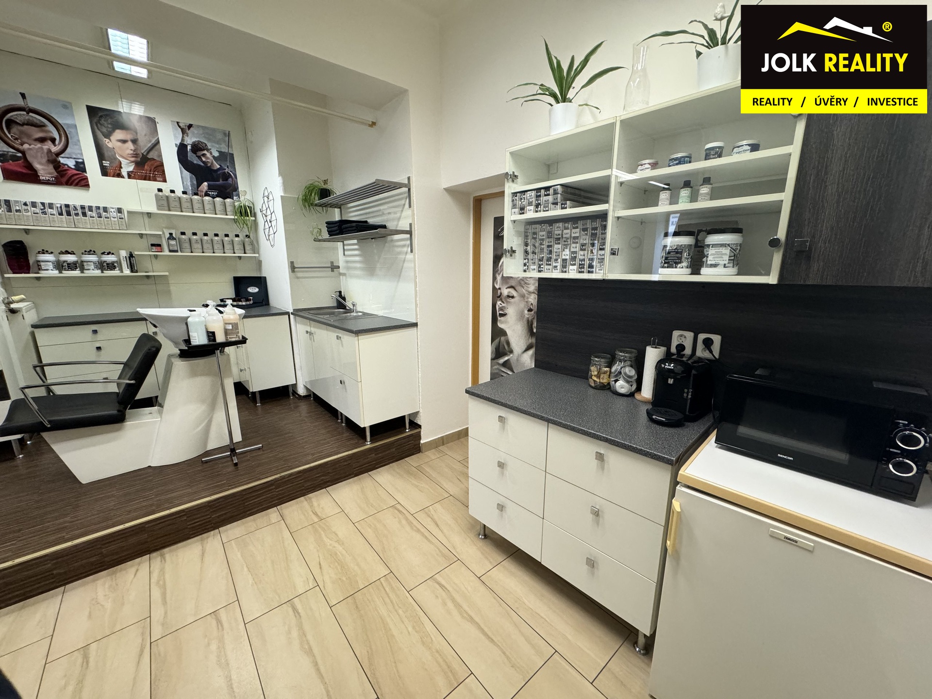 SUKENIKOVA NIKOLA JOLK REALITY PRONAJEM KADERNICKY SALON OPAVA..