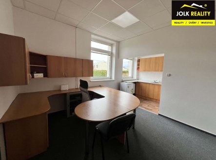 Pronájem kanceláře, 240 m²