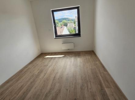 Pronájem bytu, 3+kk, 85 m²