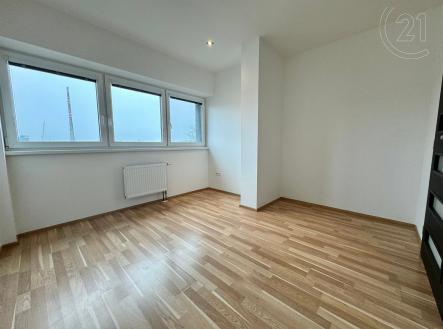 Pronájem bytu, 3+kk, 74 m²