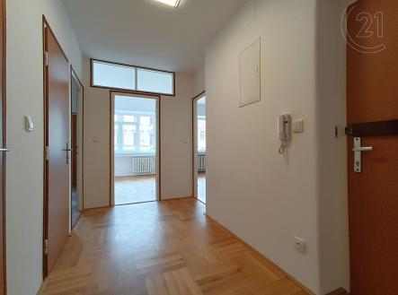 Pronájem bytu, 4+kk, 97 m²