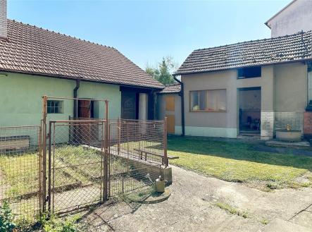 Prodej - dům/vila, 278 m²