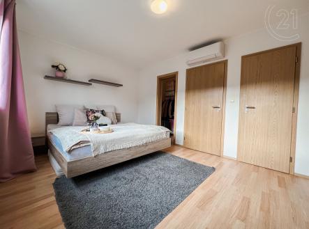 Pronájem bytu, 2+kk, 59 m²