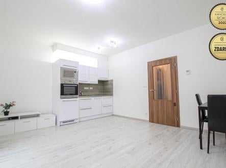 Pronájem bytu, 1+kk, 35 m²