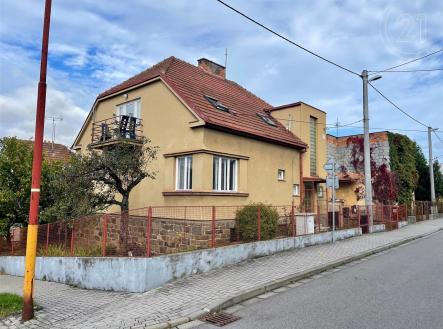 Pronájem - dům/vila, 210 m² obrázek