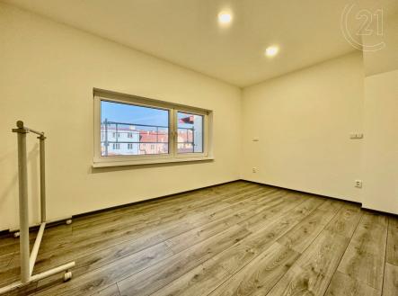 Pronájem bytu, 2+1, 39 m²