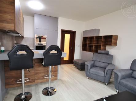 Pronájem bytu, 1+kk, 33 m²