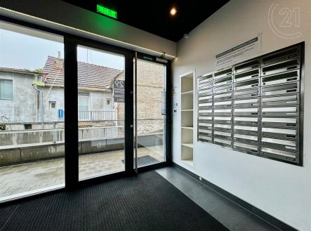 Pronájem bytu, 3+kk, 64 m²